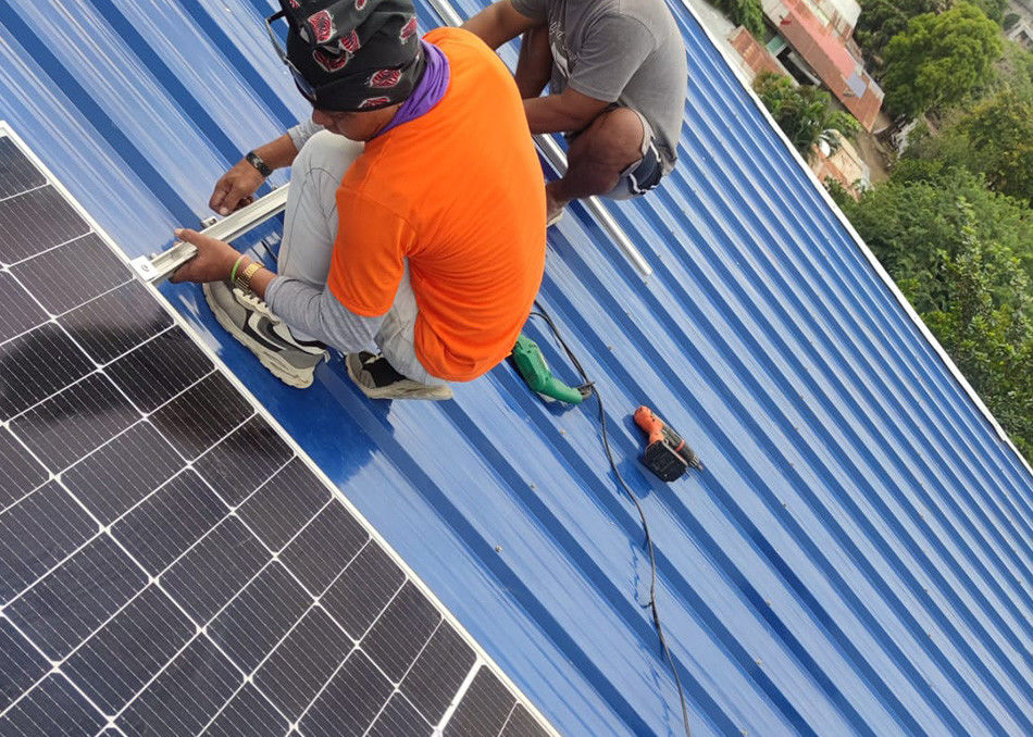 230V 3Kw 5Kw 8Kw 10Kw 하이브리드 태양 시스템 집 및 비즈니스용 키트